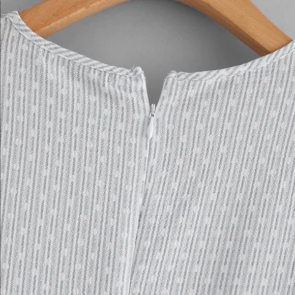 🧡SOLD🧡 Trumpet Sleeved Pom Pom Blouse Blue - Picture 6 of 8